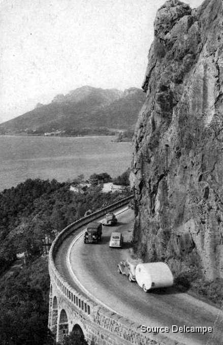 06 Cannes environs Corniche d Or l Esterel.jpg